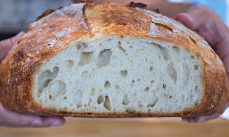 Chleb rzemieślniczy z pieca holenderskiego